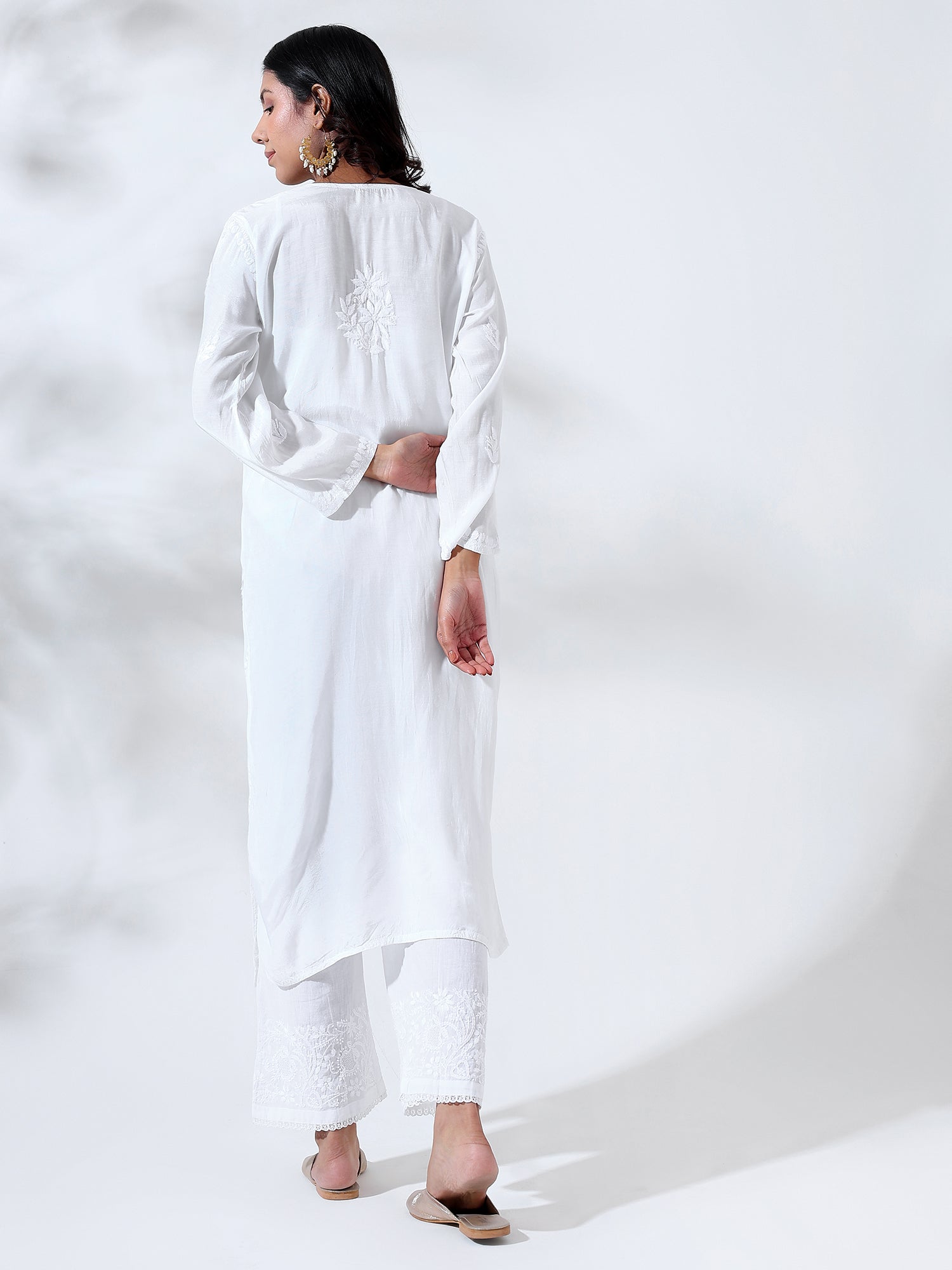 Naazneen: Luxurious white Chikankari Muslin kurti crafted with silk thread