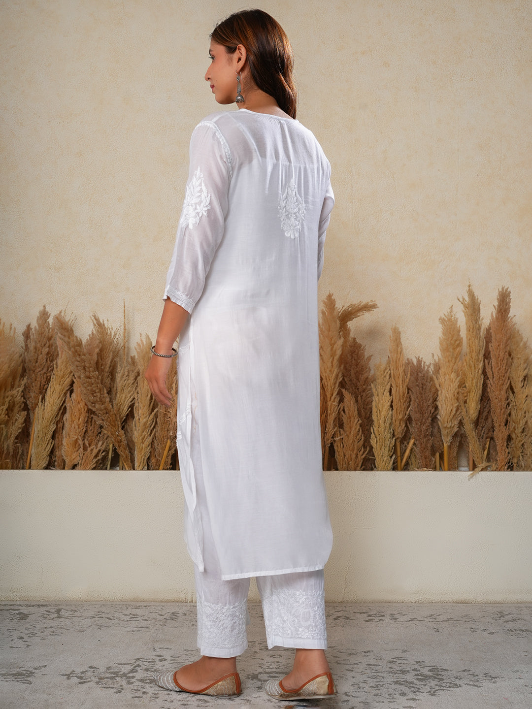 Your Highness: White Luxurious Chikankari Premium Muslin Straight Kurti