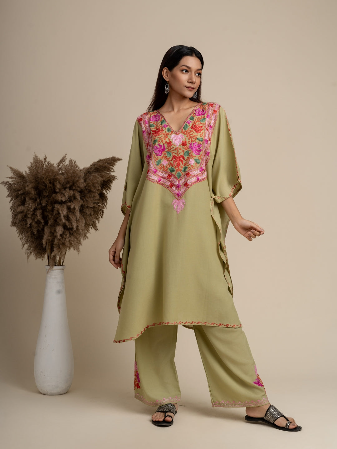 KHIZAN-Kashmiri kaftan set Pista Green