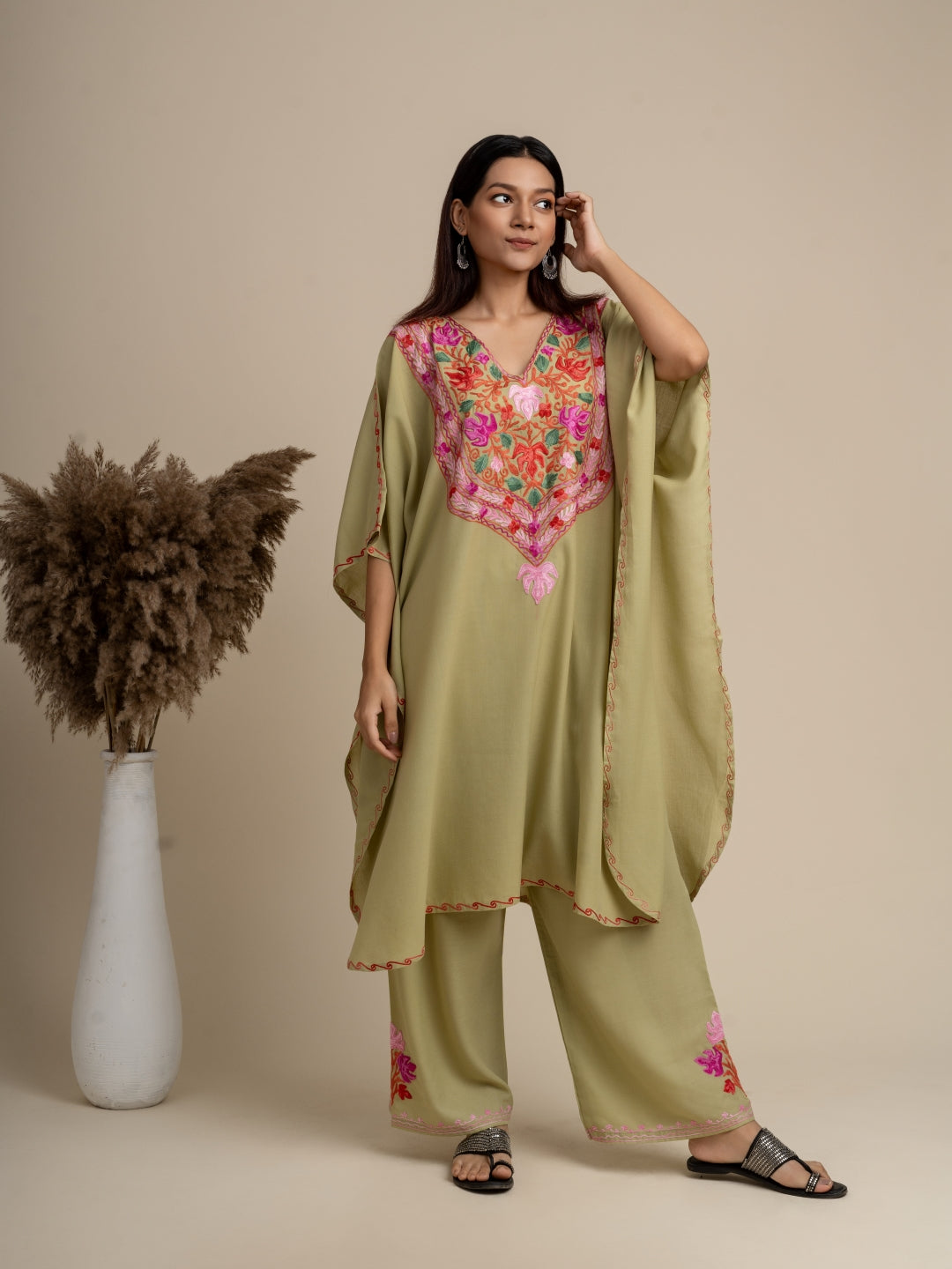 KHIZAN-Kashmiri kaftan set Pista Green