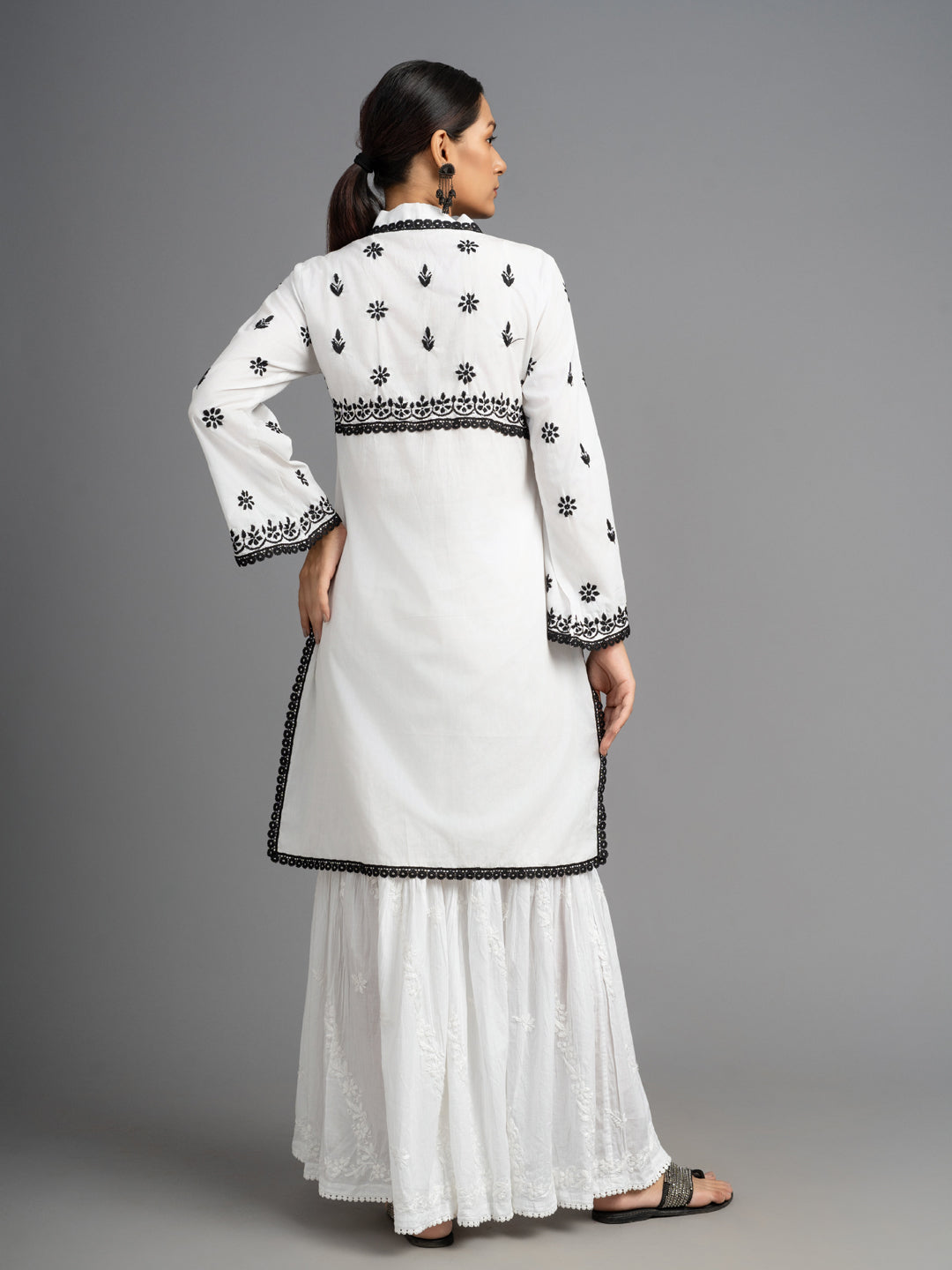 Noor: Pure cotton Monochrome chikankari kurti