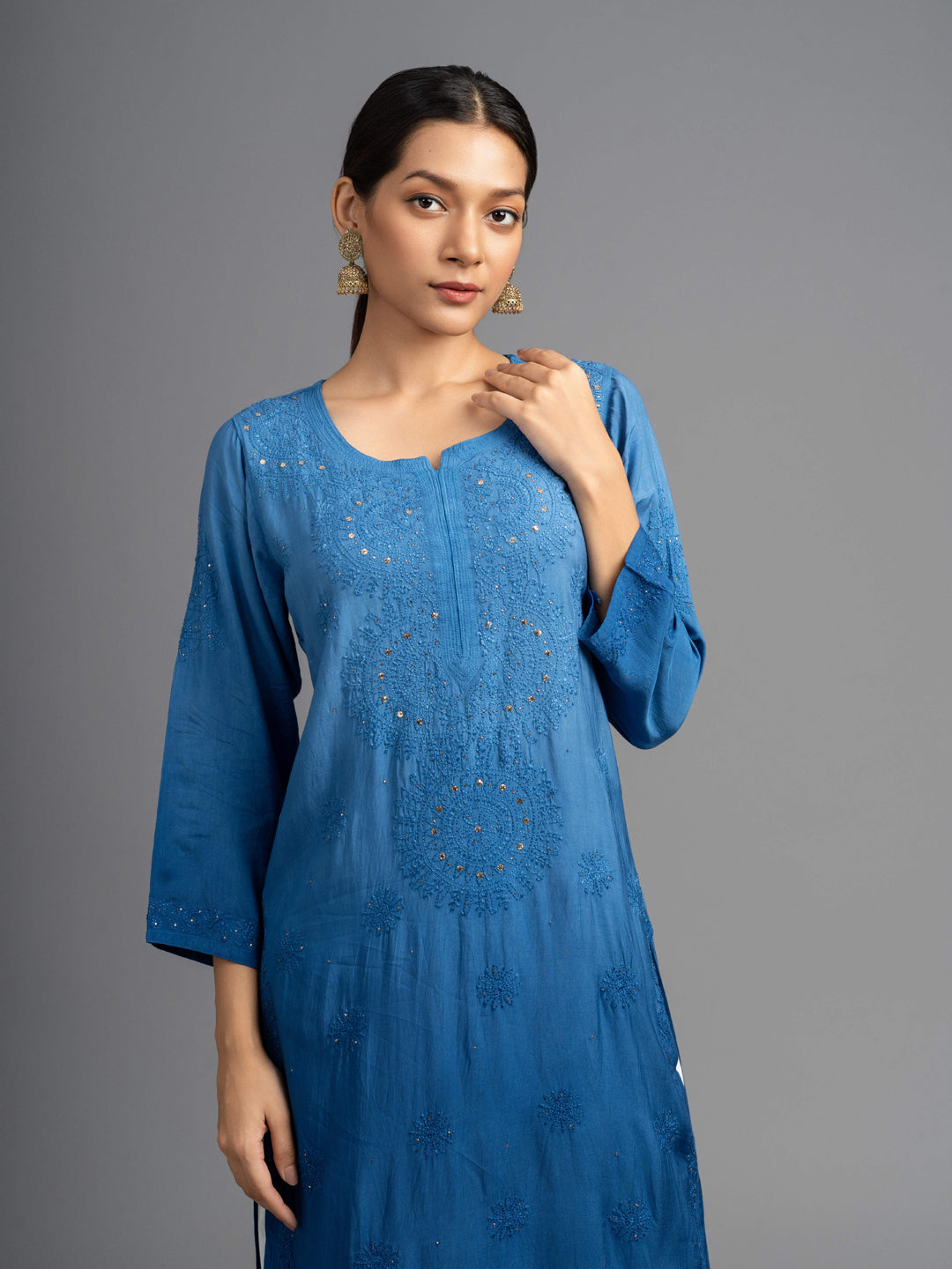 Shahana: Muslin Chikankari kurti, adorned with traditional Bakhiya embroidery and shimmering Mukhesh